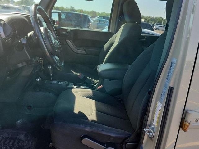 Photo of 2018 Gobi Clearcoat Jeep Wrangler JK Unlimited