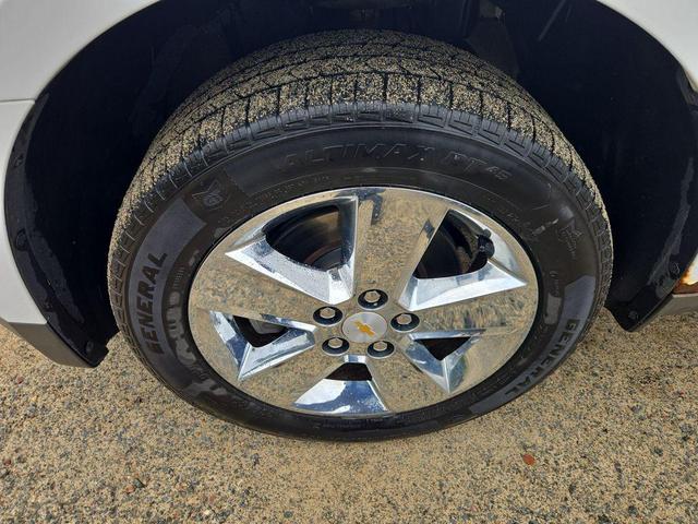 Photo of 2015 Summit White Chevrolet Equinox