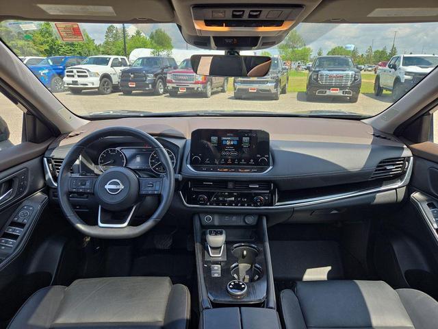 Photo of 2023 Super Black Nissan Rogue