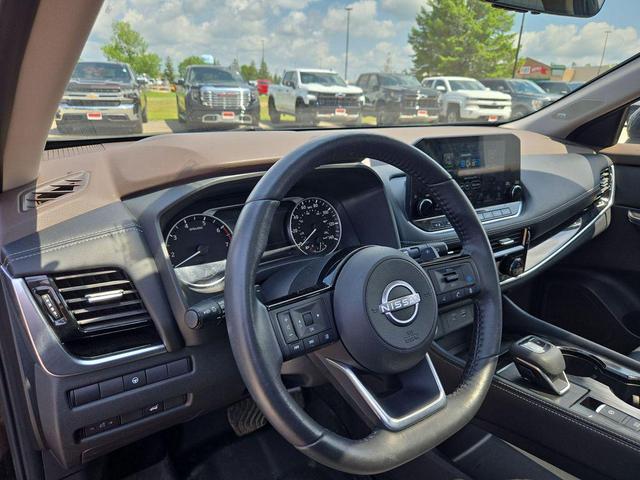 Photo of 2023 Super Black Nissan Rogue
