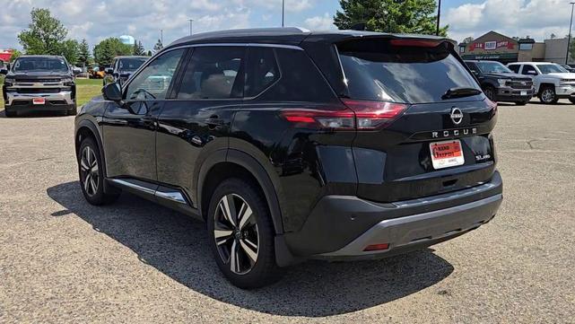 Photo of 2023 Super Black Nissan Rogue