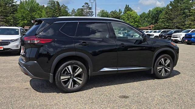 Photo of 2023 Super Black Nissan Rogue