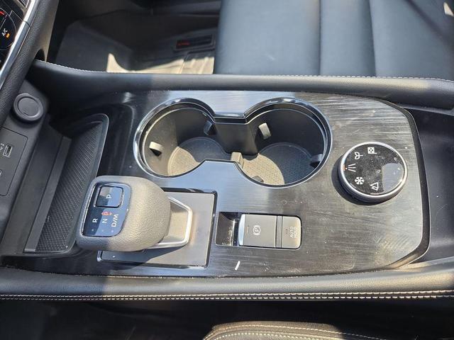 Photo of 2023 Super Black Nissan Rogue