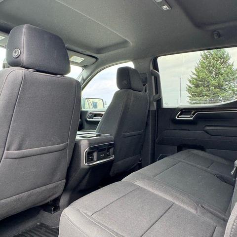 Photo of 2022 Summit White GMC Sierra 1500