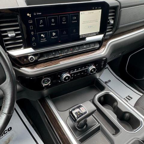 Photo of 2022 Summit White GMC Sierra 1500
