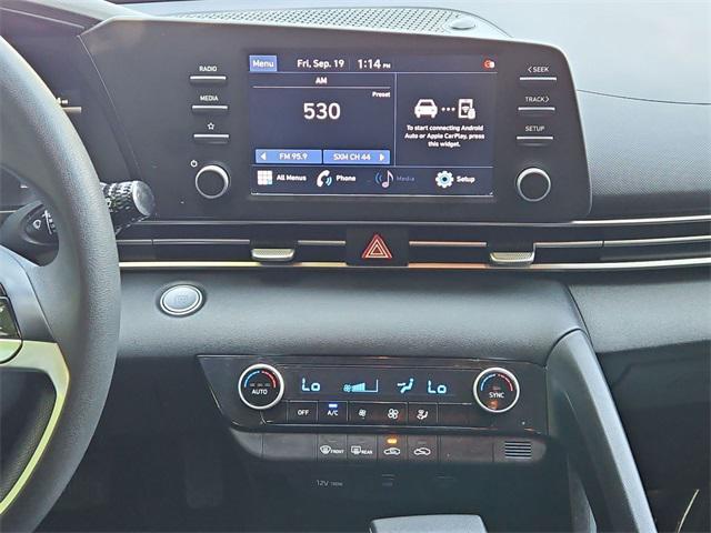 Photo of 2022 Quartz White Hyundai ELANTRA