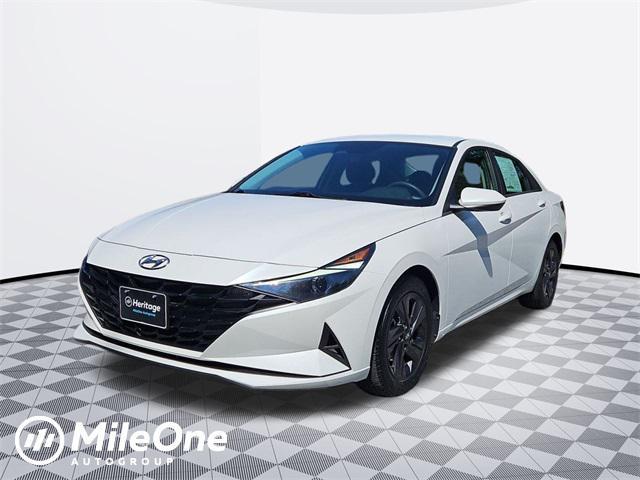 Photo of 2022 Quartz White Hyundai ELANTRA