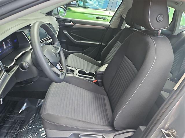 Photo of 2022 Pyrite Silver Metallic Volkswagen Jetta