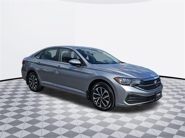 Photo of 2022 Pyrite Silver Metallic Volkswagen Jetta
