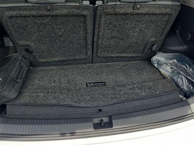 Photo of 2021 Pure White Volkswagen Tiguan
