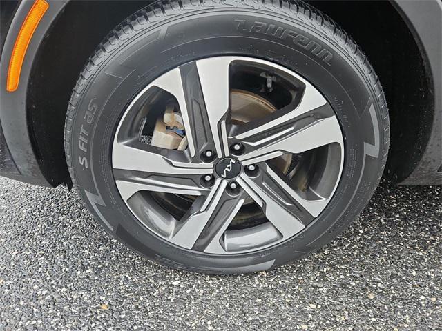 Photo of 2023 Aurora Black Kia Sorento Hybrid