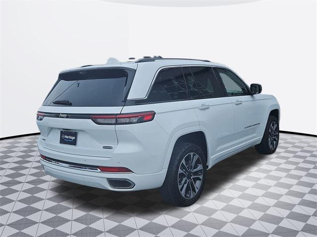 Photo of 2022 Bright White Clearcoat Jeep Grand Cherokee