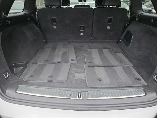Photo of 2022 Bright White Clearcoat Jeep Grand Cherokee