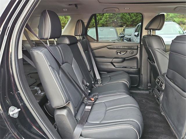 Photo of 2024 Crystal Black Pearl Honda Pilot