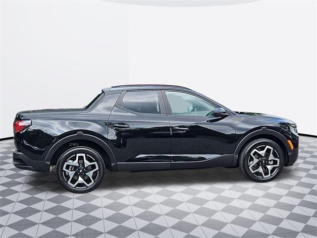 Photo of 2024 Phantom Black Hyundai SANTA CRUZ