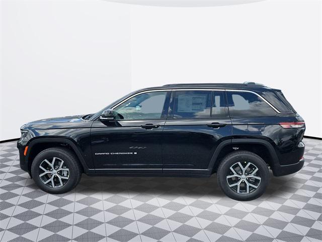 Photo of 2025 Diamond Black Jeep Grand Cherokee