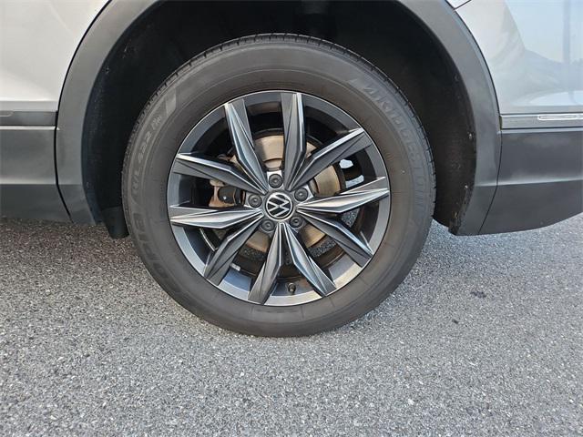 Photo of 2022 Pyrite Silver Metallic Volkswagen Tiguan