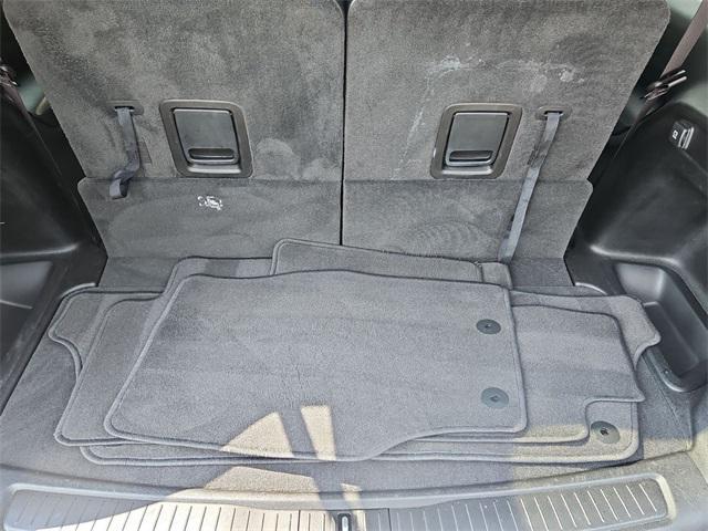 Photo of 2022 Silver Zynith Jeep Grand Cherokee L