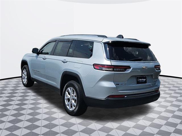 Photo of 2022 Silver Zynith Jeep Grand Cherokee L