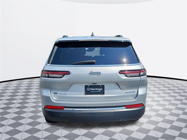 Photo of 2022 Silver Zynith Jeep Grand Cherokee L