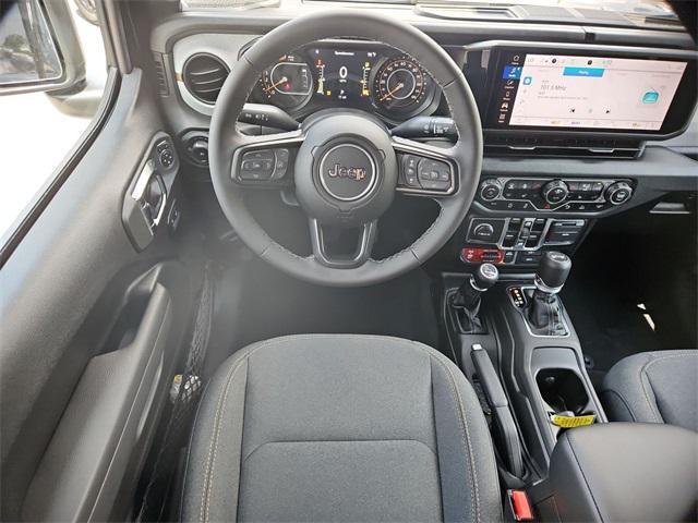 Photo of 2025 Black Clearcoat Jeep Wrangler