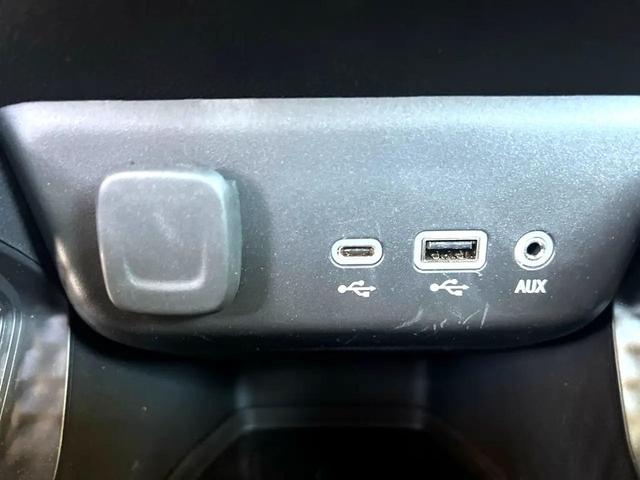 Photo of 2023 White Chevrolet Trailblazer