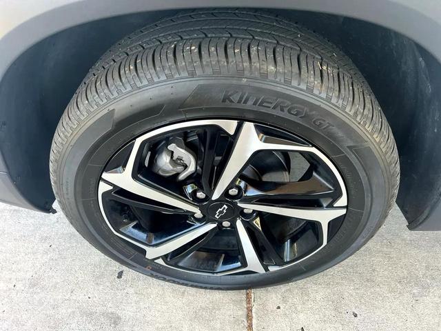Photo of 2023 White Chevrolet Trailblazer