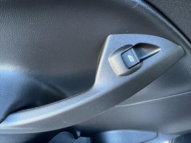 Photo of 2017 White Ford Escape