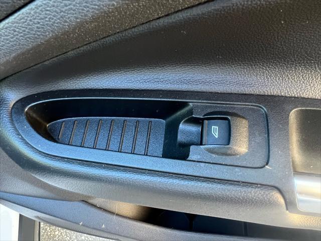 Photo of 2017 White Ford Escape