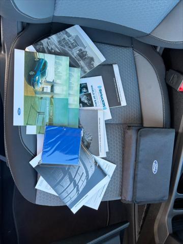 Photo of 2017 White Ford Escape