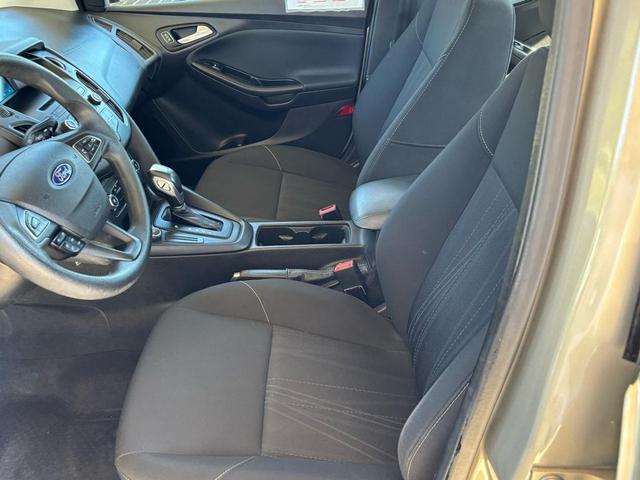 Photo of 2016 Gray Ford Focus