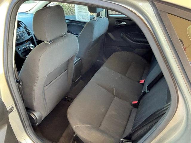 Photo of 2016 Gray Ford Focus