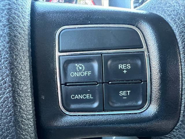 Photo of 2019 White Knuckle Clearcoat Dodge Grand Caravan
