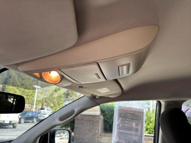 Photo of 2017 Granite Pearlcoat Dodge Grand Caravan