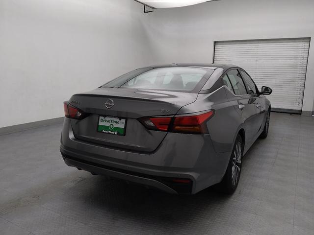 Photo of 2023 Gun Metallic Nissan Altima