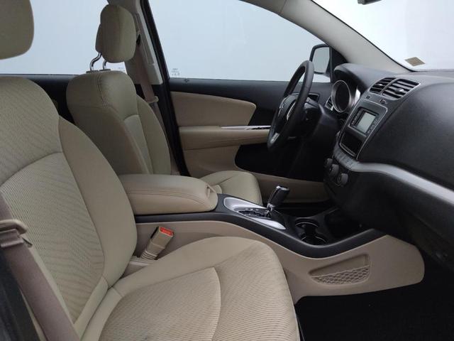 Photo of 2014 White Dodge Journey
