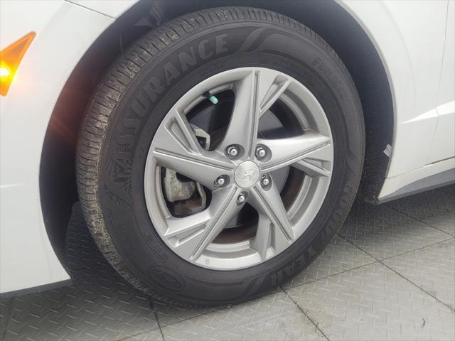Photo of 2021 Quartz White Hyundai SONATA