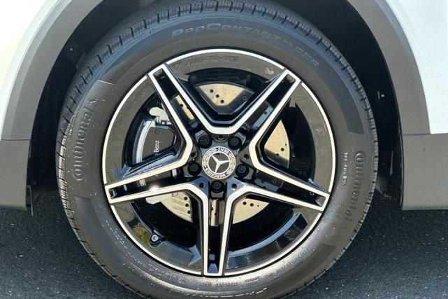 Photo of 2024 Polar White Mercedes-Benz GLB 250