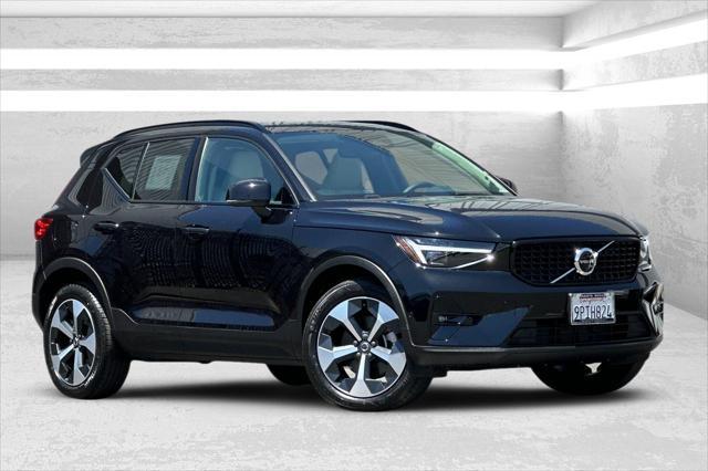 2025 Volvo XC40
