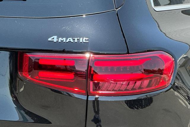 Photo of 2025 Black Mercedes-Benz GLB 250