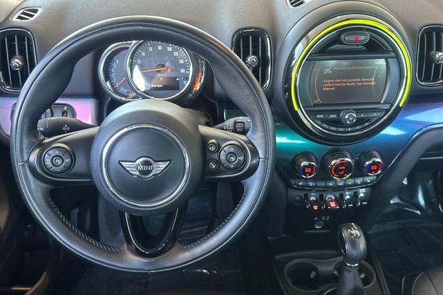 Photo of 2018 Light White MINI Countryman