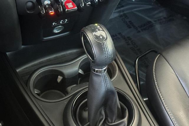 Photo of 2018 Light White MINI Countryman