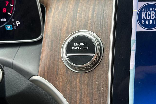 Photo of 2025 Black Mercedes-Benz GLC 350e