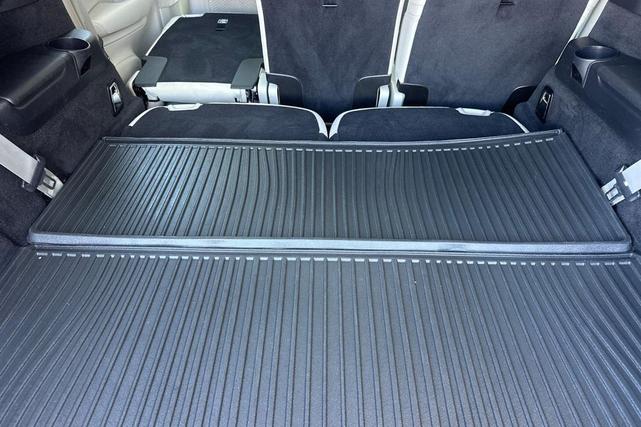 Photo of 2022 Denim Blue Volvo XC90 Recharge Plug-In Hybrid