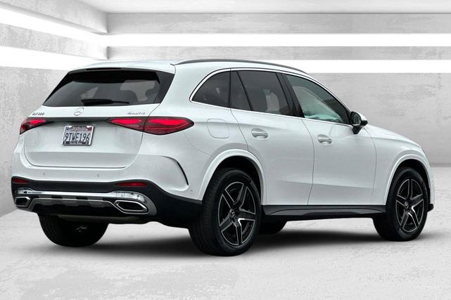 Photo of 2025 Polar White Mercedes-Benz GLC 300