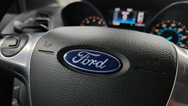 Photo of 2016 Sunset Ford Escape