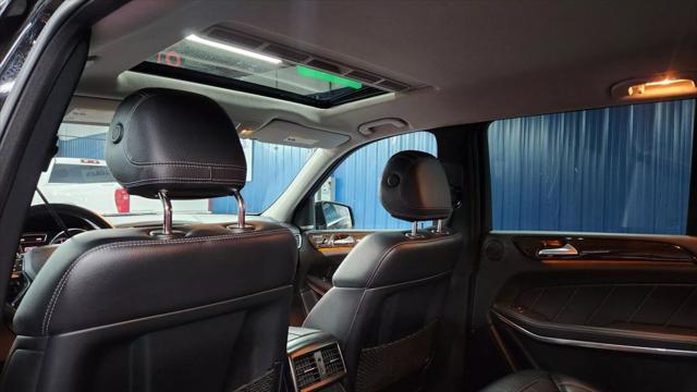 Photo of 2014 Black Mercedes-Benz GL-Class