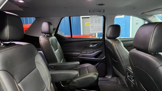 Photo of 2020 Midnight Blue Metallic Chevrolet Traverse