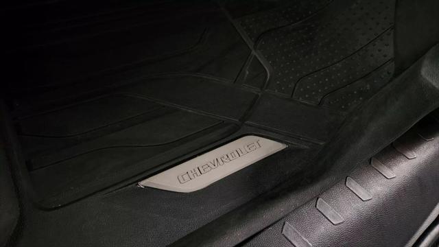 Photo of 2020 Midnight Blue Metallic Chevrolet Traverse