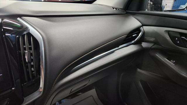 Photo of 2020 Midnight Blue Metallic Chevrolet Traverse